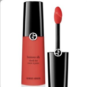 NEW Armani Beauty 
Cheek Tint Longwear Lightweight Liquid Blush
